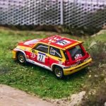 Tarmac 1/64 1985 Renault 5 Maxi Turbo #27 Didier Auriol/Bernard Occelli Tour Corse Rally De France. - Image 2