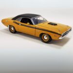 Acme Diecast 1971 dodge challenger r/t hemi, sc:1/18butterscotch