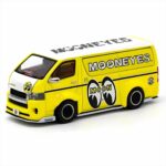 Tarmac toyota hiace widebody *mooneyes*, yellow