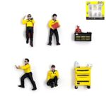 Tarmac 1/64 mechanic iii set mooneyes *figures*,