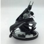 Batman Black and White Tim Mini Statue 2005 DC Comics limited edition of 3500 - Image 2