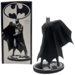 Batman Alex Ross 1st Edition Black  White Resin Statue Limited Edition of 6000 - Image 2