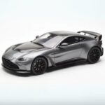 GT Spirit 1/18 2023 aston martin v12 vantage *resin series*, magnetic silver