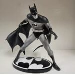 Batman: Black and White Resin Statue by Jim Aparo DC limited edition of /3300 NIB
