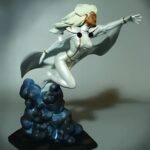 Bowen Designs Marvel Storm Statue 12 INCH White Costume X-Men 1352/1500 - Image 2
