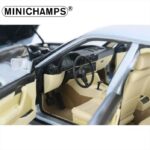 Minichamps 1/18 1988 bmw 535i e34, light blue metallic - Image 3