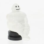 Cartrix 1/43 michelin figure sitting