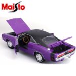 Maisto 1/18 1969 dodge charger r/t, purple/black - Image 3
