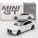 Mini GT 1/64 2024 bmw 17 xdrive60, mineral white