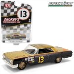 GreenLight 1/64 1963 chevrolet impala *smokey yunick* 1963 daytona 500