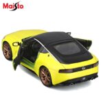 MAISTO 1/24 2023 nissan 400z, yellow/black - Image 2