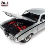 Auto World 1/18 1968 oldsmobile hurst olds 2-doors post mcacn, peruvian silver - Image 5