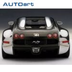 AUTOART 1/18 bugatti veyron 16.4 pur sang edition, chrome/black - Image 4