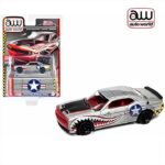 Auto World 1/64 2019 dodge challenger hellcat *the bomber*, silver/black