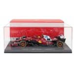Bburago - Formula 1 - 1/18 - F1 SF-25 FERRARI HP N 44 2025 LEWIS HAMILTON with Case