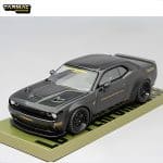TARMAC 1/64 dodge challenger srt hellcat *lb-works* with 2 containers, black metallic - Image 2