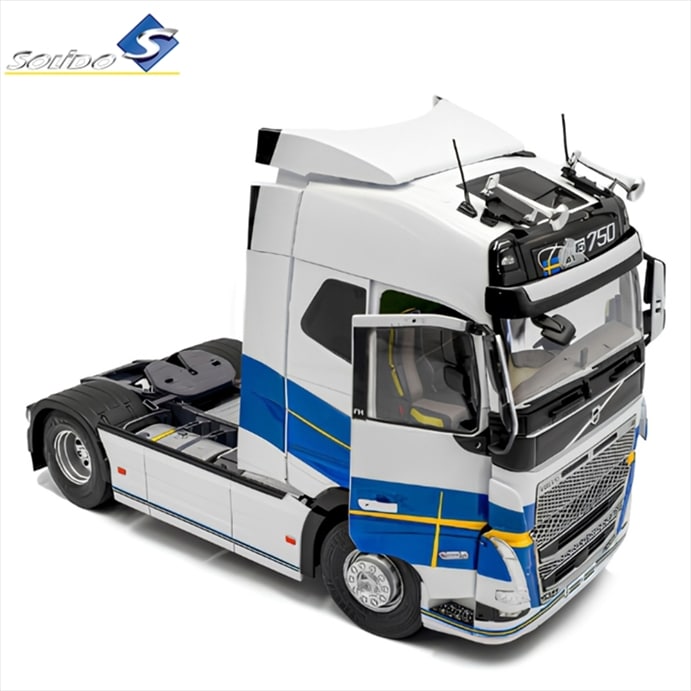 SOLI2400106.jpg SOLIDO 1/24 2019 volvo fh16 gl. xl goteborg edition, white/blue - Image 1