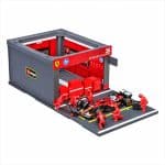 Bburago - BURAGO FERRARI 1/43 F1 SF-25 DIORAMA GARAGE PIT #16 Charles Leclerc